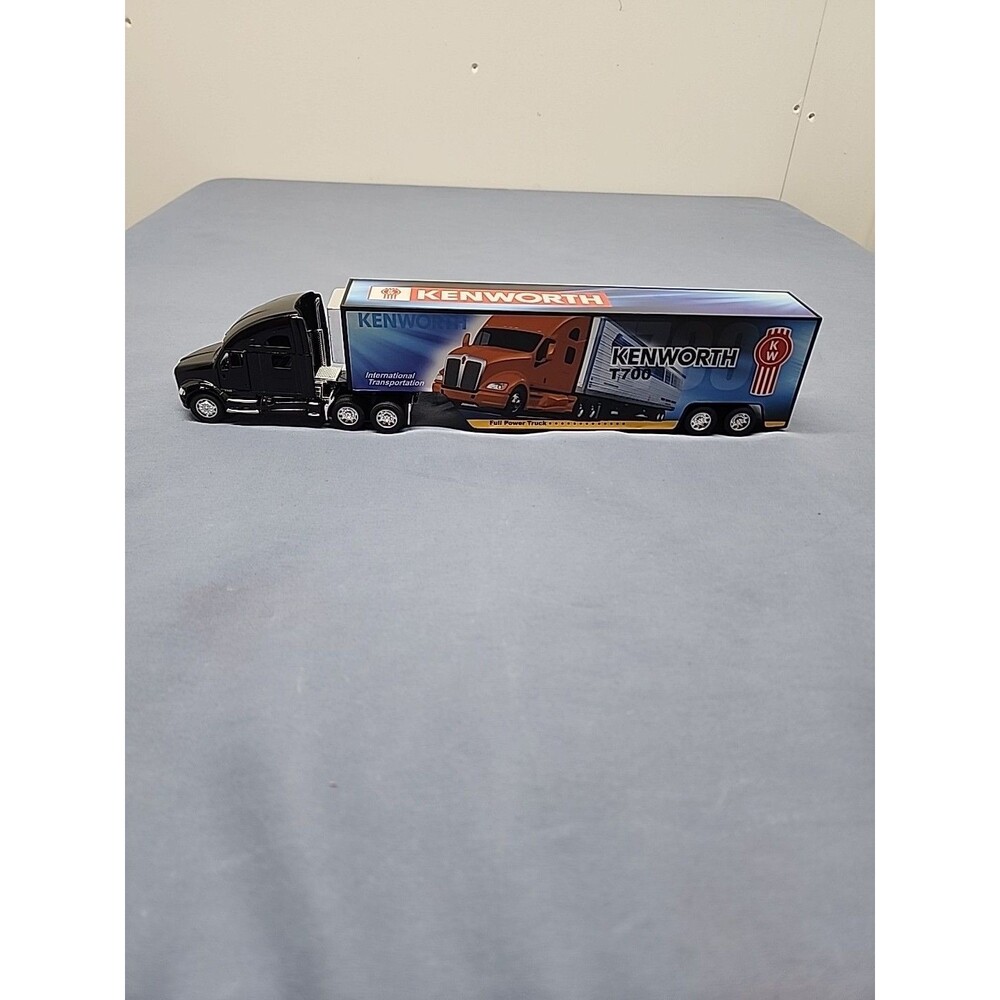 Kinsmart Kenworth T700 Semi Tractor And Trailer